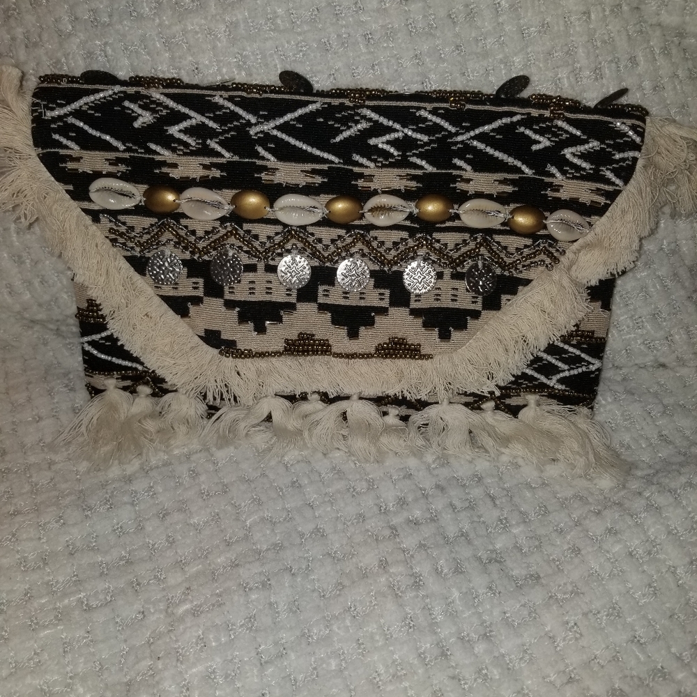 Express beaded bag